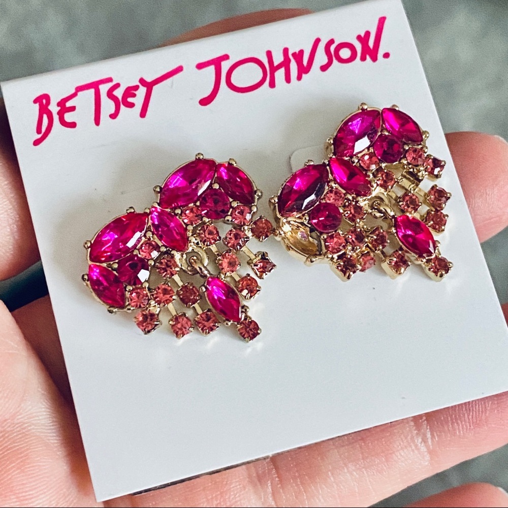 BETSEY JOHNSON Pink Crystal Heart Gold Earrings